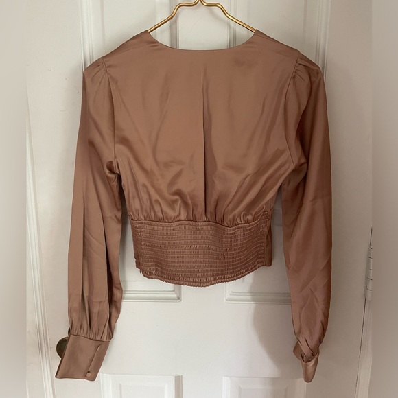 Abercrombie & Fitch Cropped Blouse Long Sleeve V-Neck Smocked Waist Brown S - Picture 6 of 9